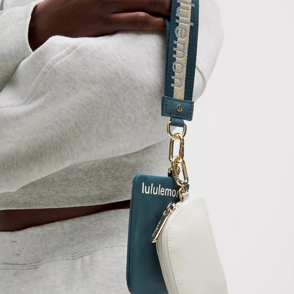 Lululemon Dual Pouch Wrislet
